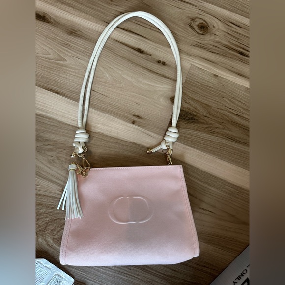 Source Unknown Handbags - Elegant Pink Cosmetic Bag with Tassel New upcycled GWP
